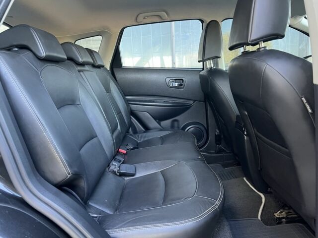 Чорний Ніссан Кашкай, об'ємом двигуна 0 л та пробігом 240 тис. км за 8750 $, фото 4 на Automoto.ua