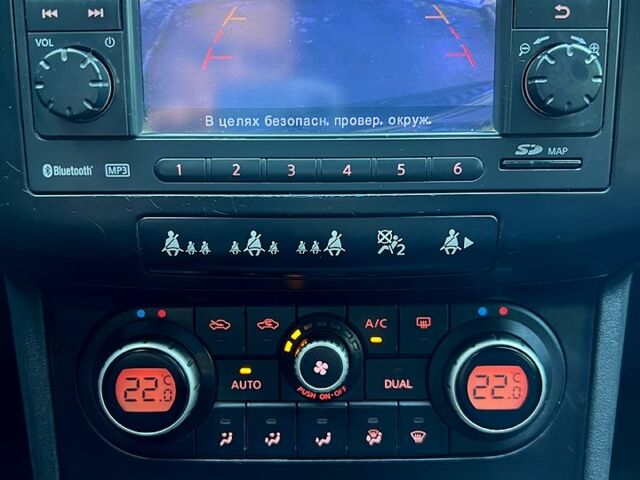 Черный Ниссан Кашкай, объемом двигателя 2 л и пробегом 240 тыс. км за 8950 $, фото 5 на Automoto.ua