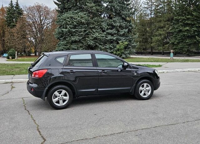 Черный Ниссан Кашкай, объемом двигателя 2 л и пробегом 143 тыс. км за 8300 $, фото 11 на Automoto.ua