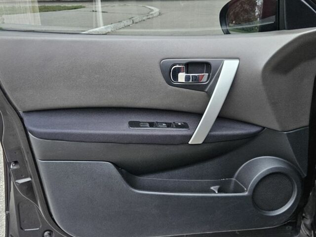 Черный Ниссан Кашкай, объемом двигателя 2 л и пробегом 143 тыс. км за 8300 $, фото 20 на Automoto.ua