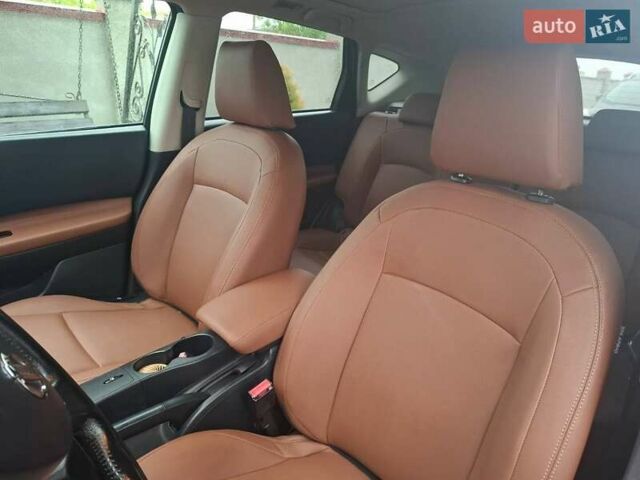 Черный Ниссан Кашкай, объемом двигателя 1.6 л и пробегом 207 тыс. км за 8600 $, фото 4 на Automoto.ua