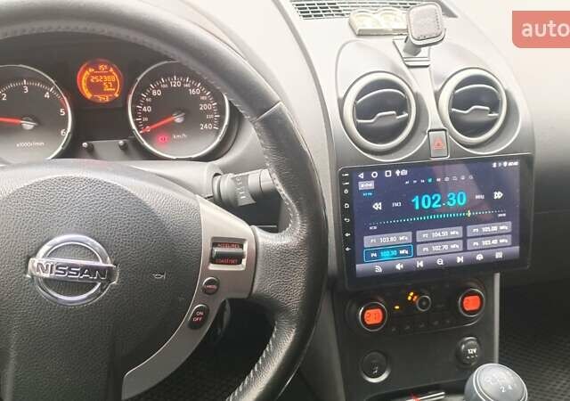 Черный Ниссан Кашкай, объемом двигателя 1.46 л и пробегом 250 тыс. км за 9000 $, фото 6 на Automoto.ua