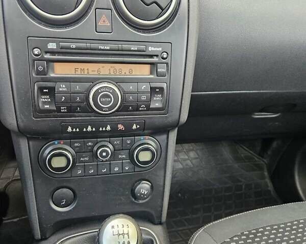 Черный Ниссан Кашкай, объемом двигателя 1.5 л и пробегом 200 тыс. км за 8950 $, фото 13 на Automoto.ua