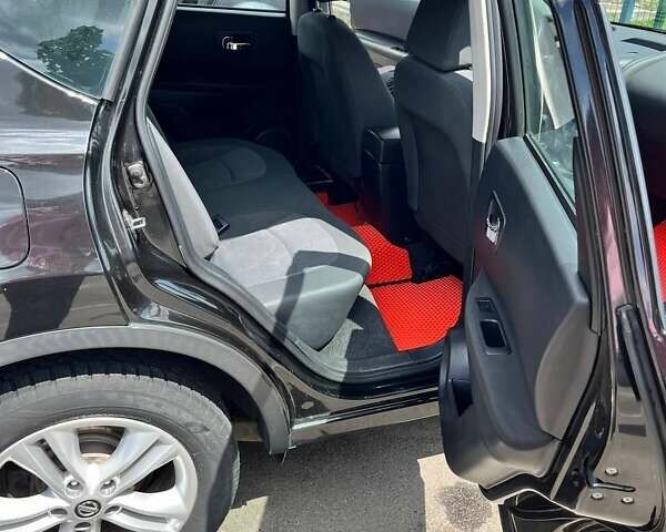 Черный Ниссан Кашкай, объемом двигателя 1.6 л и пробегом 185 тыс. км за 8300 $, фото 3 на Automoto.ua