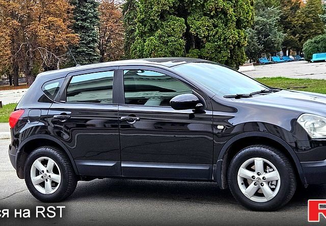 Черный Ниссан Кашкай, объемом двигателя 2 л и пробегом 143 тыс. км за 8300 $, фото 4 на Automoto.ua