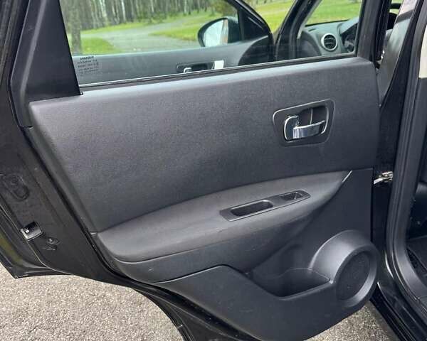 Черный Ниссан Кашкай, объемом двигателя 1.6 л и пробегом 228 тыс. км за 8399 $, фото 32 на Automoto.ua