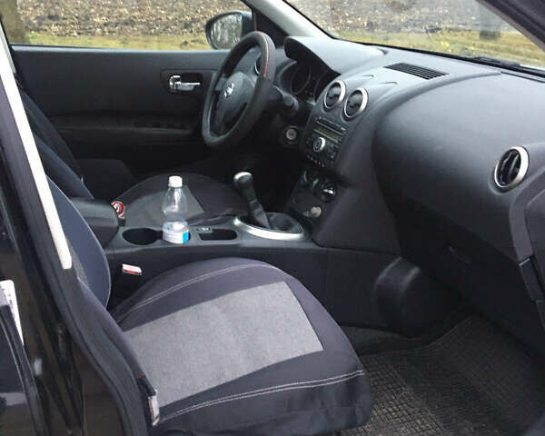 Черный Ниссан Кашкай, объемом двигателя 1.6 л и пробегом 215 тыс. км за 8599 $, фото 6 на Automoto.ua