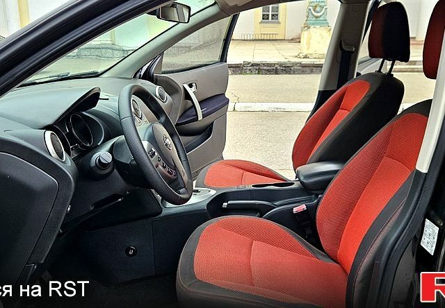 Черный Ниссан Кашкай, объемом двигателя 2 л и пробегом 143 тыс. км за 8300 $, фото 5 на Automoto.ua