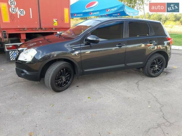 Черный Ниссан Кашкай, объемом двигателя 2 л и пробегом 300 тыс. км за 8500 $, фото 5 на Automoto.ua