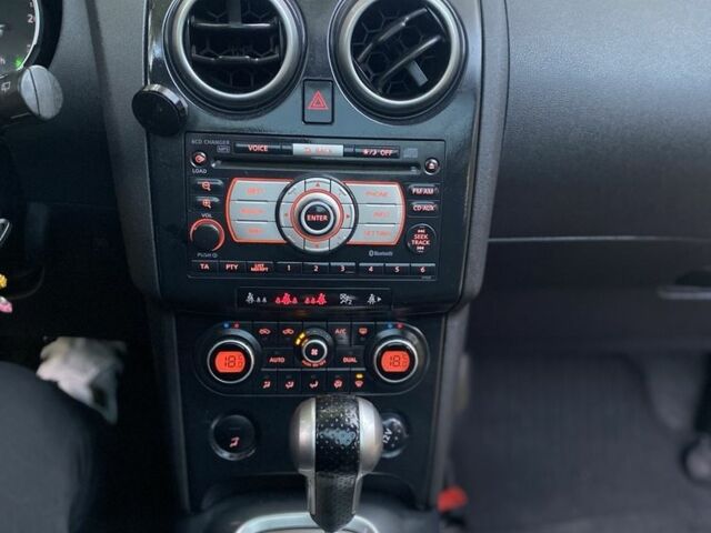 Черный Ниссан Кашкай, объемом двигателя 2 л и пробегом 247 тыс. км за 10500 $, фото 20 на Automoto.ua