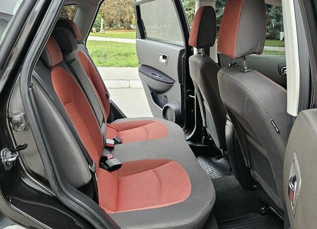 Черный Ниссан Кашкай, объемом двигателя 2 л и пробегом 143 тыс. км за 8300 $, фото 18 на Automoto.ua