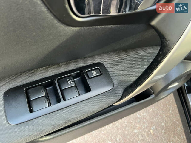 Чорний Ніссан Кашкай, об'ємом двигуна 2 л та пробігом 230 тис. км за 12299 $, фото 99 на Automoto.ua