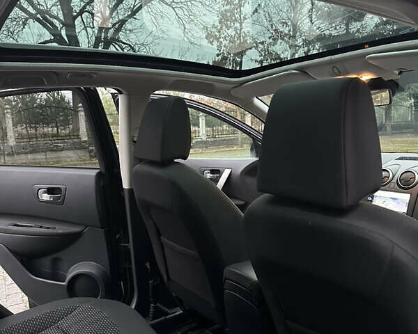 Черный Ниссан Кашкай, объемом двигателя 1.46 л и пробегом 266 тыс. км за 9400 $, фото 26 на Automoto.ua