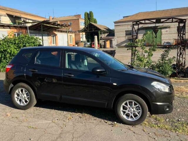 Черный Ниссан Кашкай, объемом двигателя 1.6 л и пробегом 174 тыс. км за 8900 $, фото 2 на Automoto.ua