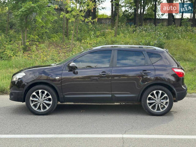 Черный Ниссан Кашкай, объемом двигателя 2 л и пробегом 278 тыс. км за 8800 $, фото 6 на Automoto.ua
