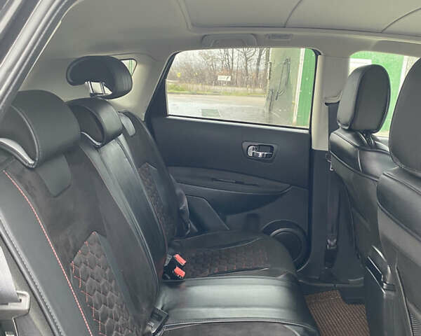 Черный Ниссан Кашкай, объемом двигателя 2 л и пробегом 235 тыс. км за 10700 $, фото 23 на Automoto.ua