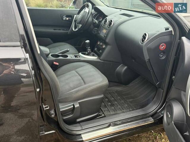 Черный Ниссан Кашкай, объемом двигателя 1.5 л и пробегом 261 тыс. км за 10500 $, фото 22 на Automoto.ua