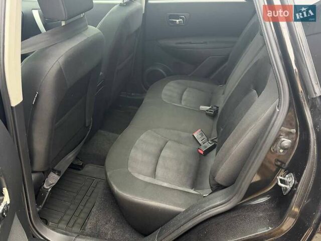 Черный Ниссан Кашкай, объемом двигателя 1.5 л и пробегом 261 тыс. км за 10500 $, фото 31 на Automoto.ua