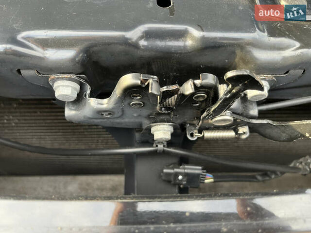 Чорний Ніссан Кашкай, об'ємом двигуна 2 л та пробігом 230 тис. км за 12299 $, фото 174 на Automoto.ua