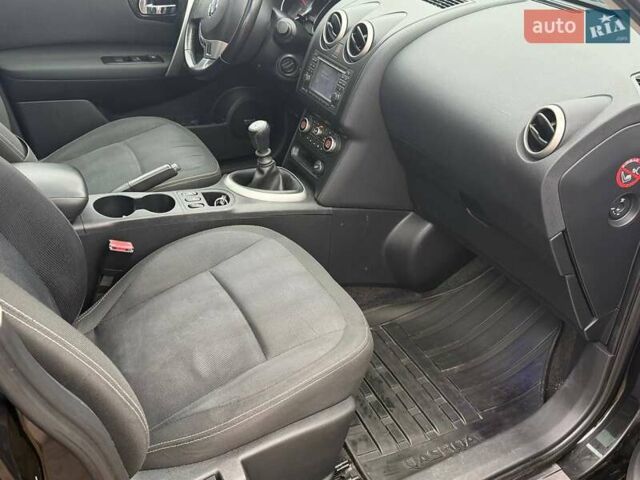 Черный Ниссан Кашкай, объемом двигателя 1.5 л и пробегом 261 тыс. км за 10500 $, фото 24 на Automoto.ua