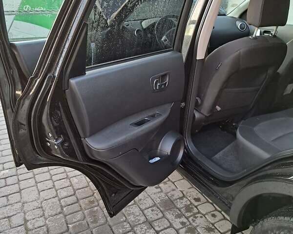 Черный Ниссан Кашкай, объемом двигателя 0 л и пробегом 207 тыс. км за 10500 $, фото 38 на Automoto.ua