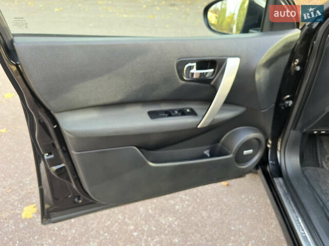 Чорний Ніссан Кашкай, об'ємом двигуна 2 л та пробігом 230 тис. км за 12299 $, фото 100 на Automoto.ua