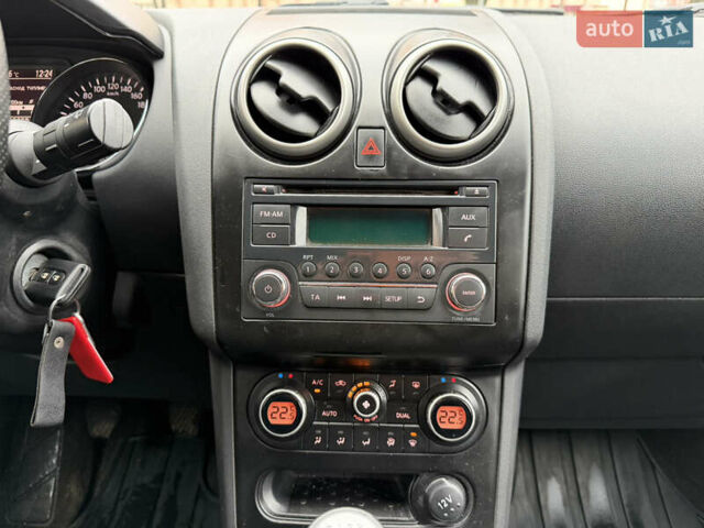 Черный Ниссан Кашкай, объемом двигателя 1.46 л и пробегом 330 тыс. км за 9000 $, фото 40 на Automoto.ua