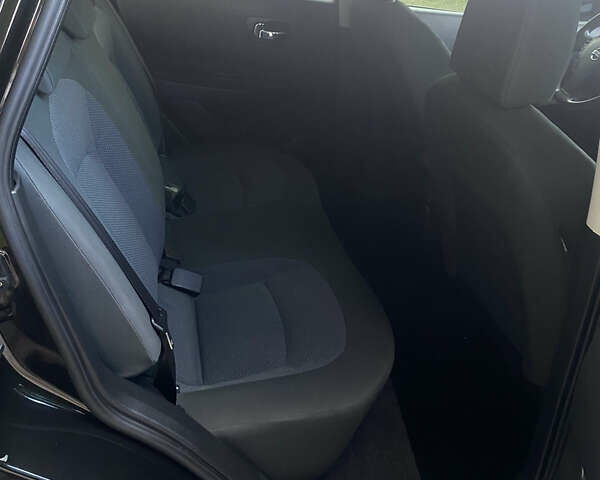 Чорний Ніссан Кашкай, об'ємом двигуна 1.6 л та пробігом 200 тис. км за 9999 $, фото 45 на Automoto.ua