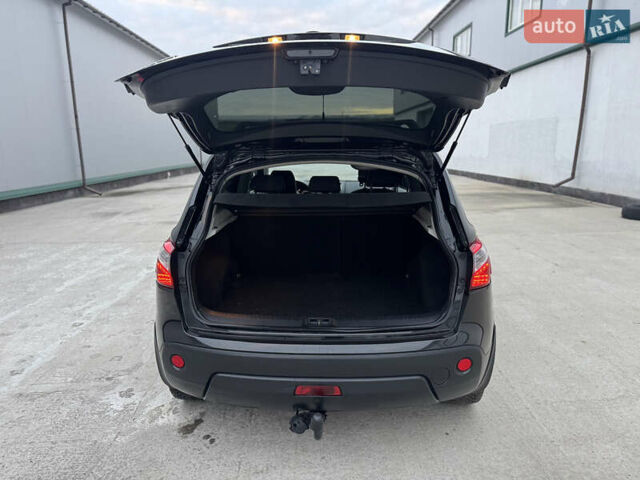 Черный Ниссан Кашкай, объемом двигателя 1.6 л и пробегом 168 тыс. км за 9500 $, фото 4 на Automoto.ua