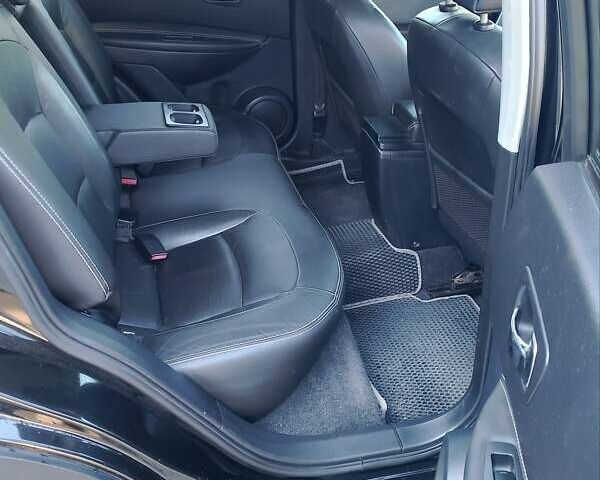Черный Ниссан Кашкай, объемом двигателя 1.5 л и пробегом 300 тыс. км за 9800 $, фото 16 на Automoto.ua
