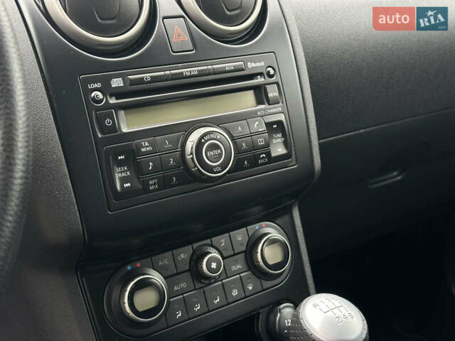 Черный Ниссан Кашкай, объемом двигателя 1.46 л и пробегом 254 тыс. км за 9800 $, фото 10 на Automoto.ua