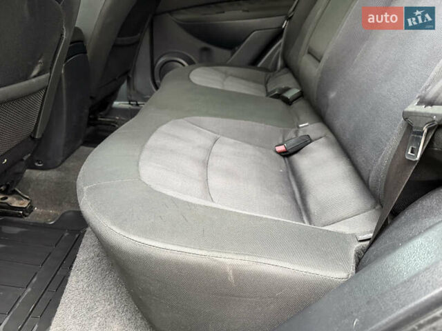 Черный Ниссан Кашкай, объемом двигателя 1.46 л и пробегом 330 тыс. км за 9000 $, фото 64 на Automoto.ua