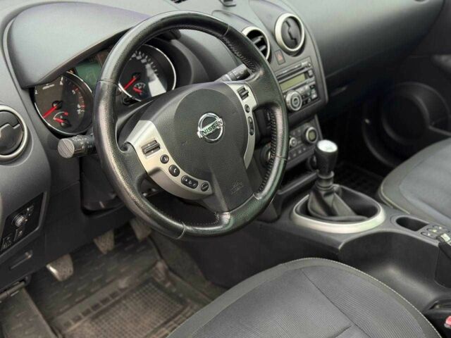 Черный Ниссан Кашкай, объемом двигателя 2 л и пробегом 192 тыс. км за 10999 $, фото 7 на Automoto.ua