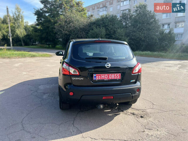 Черный Ниссан Кашкай, объемом двигателя 1.5 л и пробегом 196 тыс. км за 10300 $, фото 4 на Automoto.ua