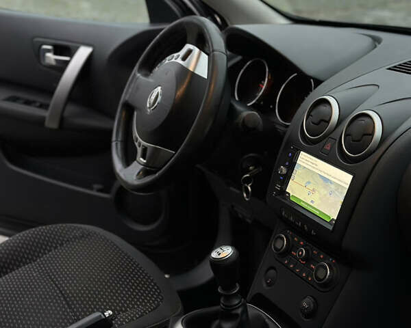 Черный Ниссан Кашкай, объемом двигателя 1.46 л и пробегом 266 тыс. км за 9400 $, фото 30 на Automoto.ua