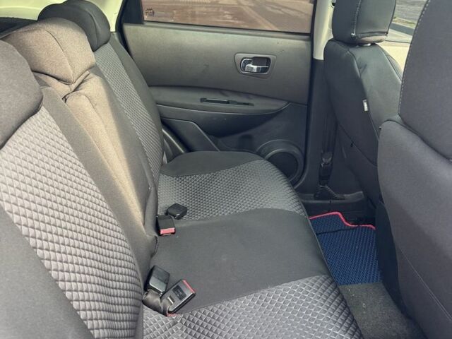 Черный Ниссан Кашкай, объемом двигателя 1.5 л и пробегом 265 тыс. км за 8400 $, фото 18 на Automoto.ua