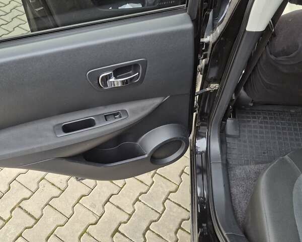 Чорний Ніссан Кашкай, об'ємом двигуна 1.5 л та пробігом 218 тис. км за 9800 $, фото 73 на Automoto.ua