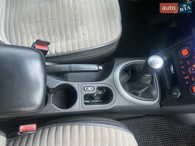 Черный Ниссан Кашкай, объемом двигателя 1.46 л и пробегом 255 тыс. км за 9750 $, фото 11 на Automoto.ua