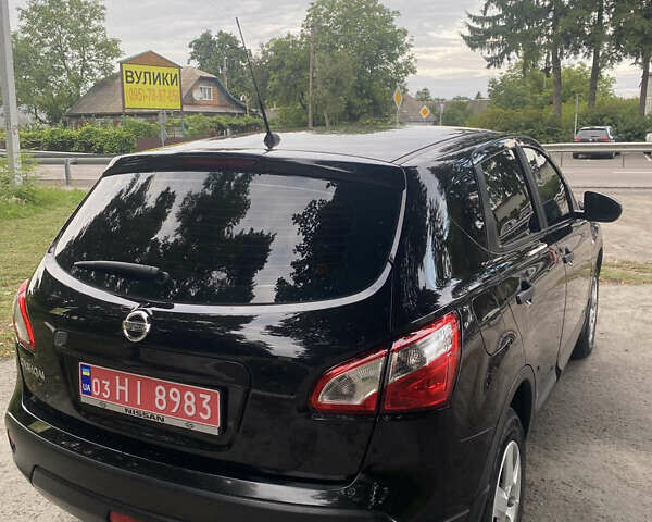 Чорний Ніссан Кашкай, об'ємом двигуна 1.6 л та пробігом 200 тис. км за 9999 $, фото 16 на Automoto.ua