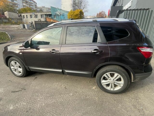 Черный Ниссан Кашкай, объемом двигателя 2 л и пробегом 268 тыс. км за 11000 $, фото 3 на Automoto.ua