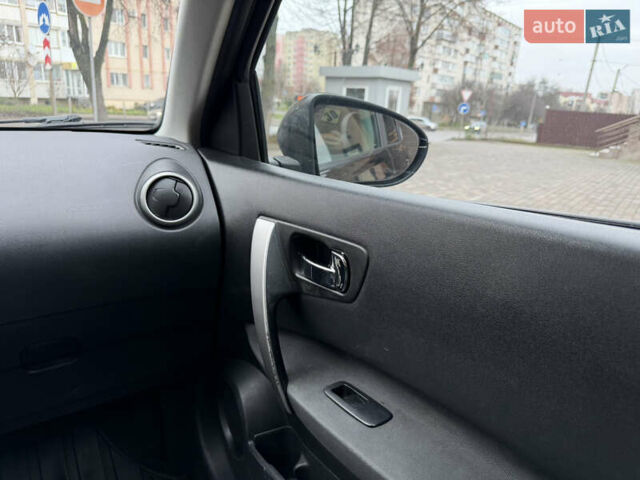 Черный Ниссан Кашкай, объемом двигателя 1.46 л и пробегом 330 тыс. км за 9000 $, фото 48 на Automoto.ua