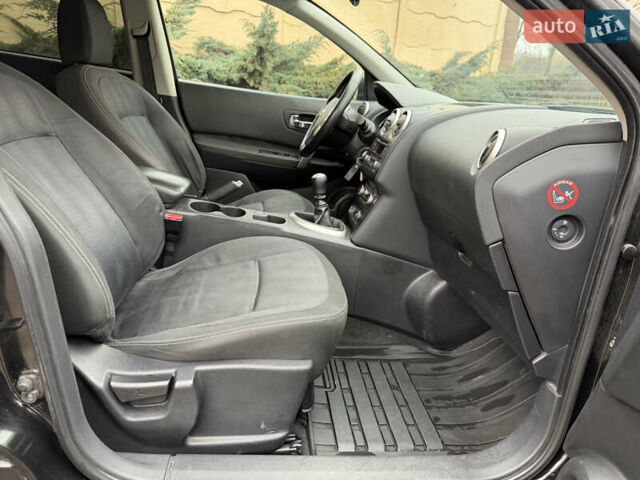 Черный Ниссан Кашкай, объемом двигателя 1.46 л и пробегом 330 тыс. км за 9000 $, фото 56 на Automoto.ua