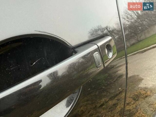 Черный Ниссан Кашкай, объемом двигателя 1.5 л и пробегом 261 тыс. км за 10500 $, фото 6 на Automoto.ua