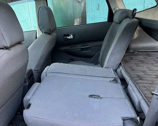 Чорний Ніссан Кашкай, об'ємом двигуна 1.6 л та пробігом 159 тис. км за 10700 $, фото 6 на Automoto.ua