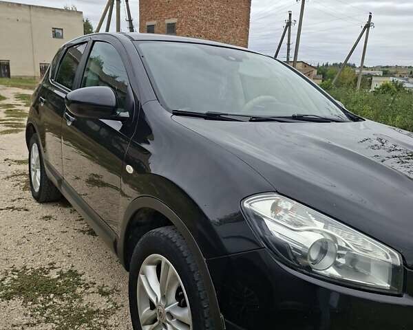 Черный Ниссан Кашкай, объемом двигателя 1.46 л и пробегом 237 тыс. км за 8000 $, фото 2 на Automoto.ua