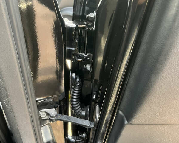 Чорний Ніссан Кашкай, об'ємом двигуна 2 л та пробігом 230 тис. км за 12299 $, фото 148 на Automoto.ua