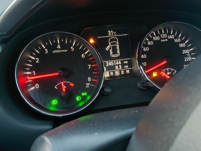 Чорний Ніссан Кашкай, об'ємом двигуна 2 л та пробігом 245 тис. км за 10000 $, фото 6 на Automoto.ua