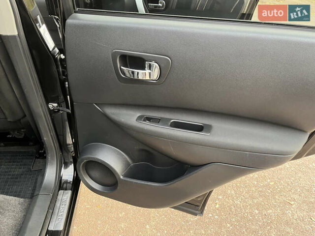 Чорний Ніссан Кашкай, об'ємом двигуна 2 л та пробігом 230 тис. км за 12299 $, фото 130 на Automoto.ua