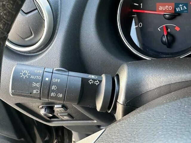 Черный Ниссан Кашкай, объемом двигателя 2 л и пробегом 121 тыс. км за 13999 $, фото 28 на Automoto.ua