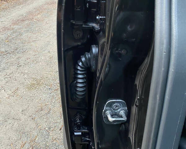 Черный Ниссан Кашкай, объемом двигателя 2 л и пробегом 230 тыс. км за 11999 $, фото 99 на Automoto.ua